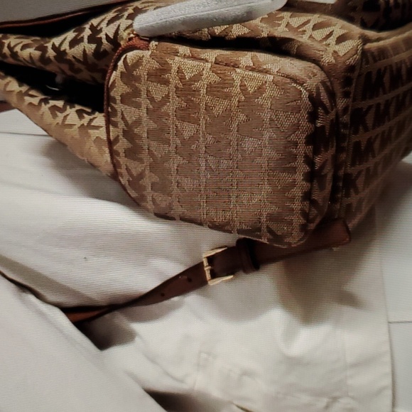 NWT Michael Kors Abby Signature Jacquard Large Cargo Backpack BG/EB/LUGG - Picture 5 of 14